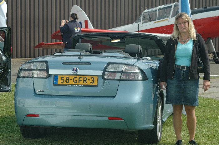 Autobedrijf Melse zorgde voor verschillende prachtige auto`s op het Zeeuwse vliegveld.