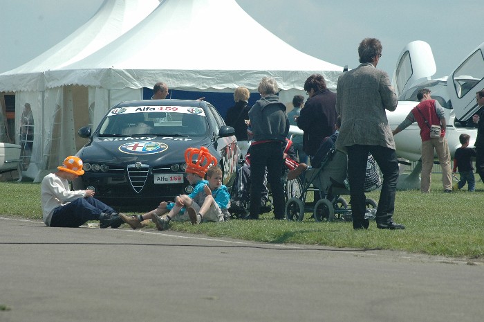 Bezoekers van het Midzomer Event.