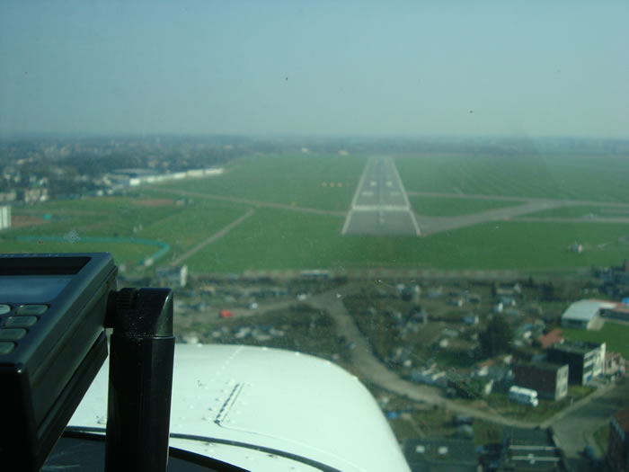 De landingsbaan op Antwerpen.