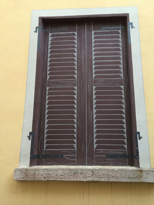 Net alsof er echt luiken zitten.