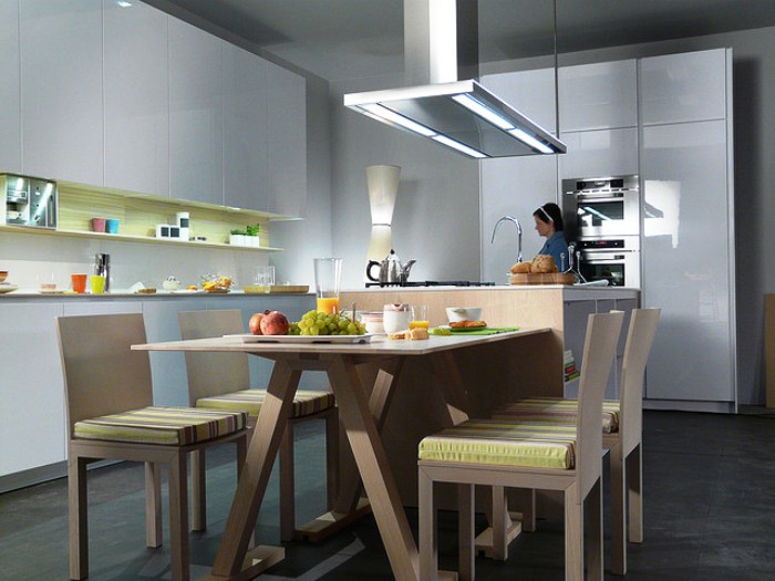 Klik hier voor een nieuwere fotopagina met Snaidero Orange keukenopstellingen.